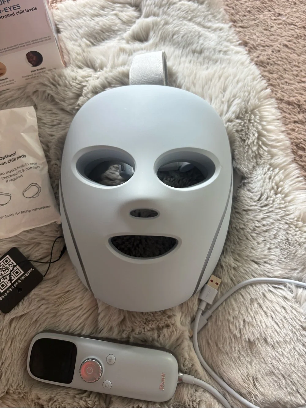 Shark CryoGlow LED Face Mask Under-Eye Cooling Anti Aging & Blemish Repair